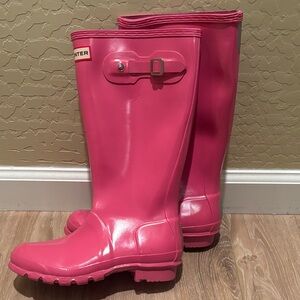 Hunter Fuchsia Waterproof Boots
